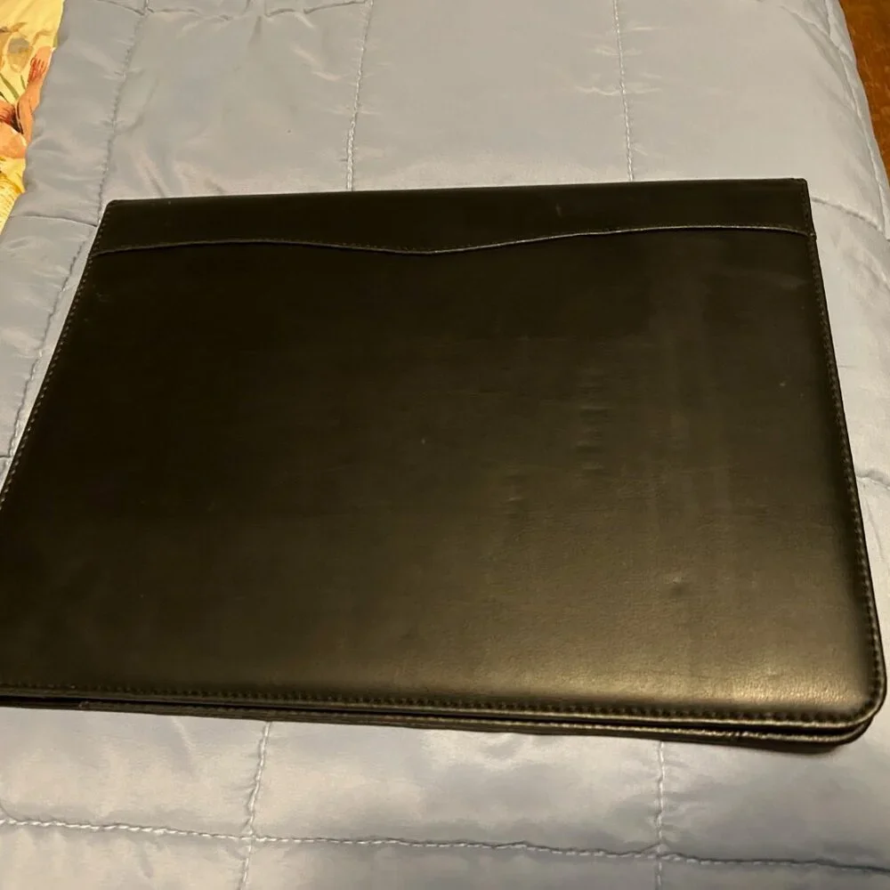 Black Folio Notepad Portfolio Organizer with Pockets, MasterCard-branded, EUC